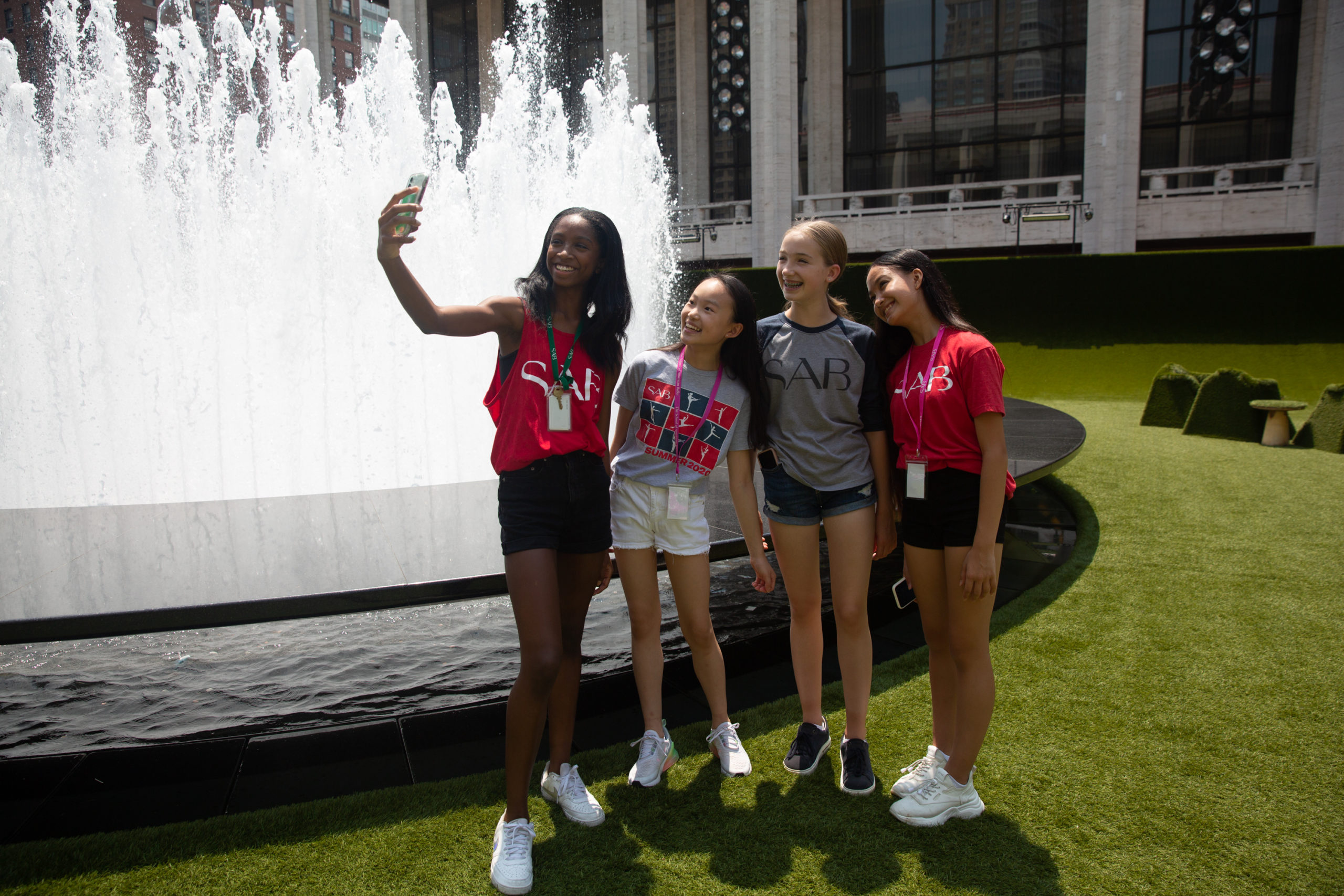 SAB Summer Course students on the Green at Lincoln Center plaza. 