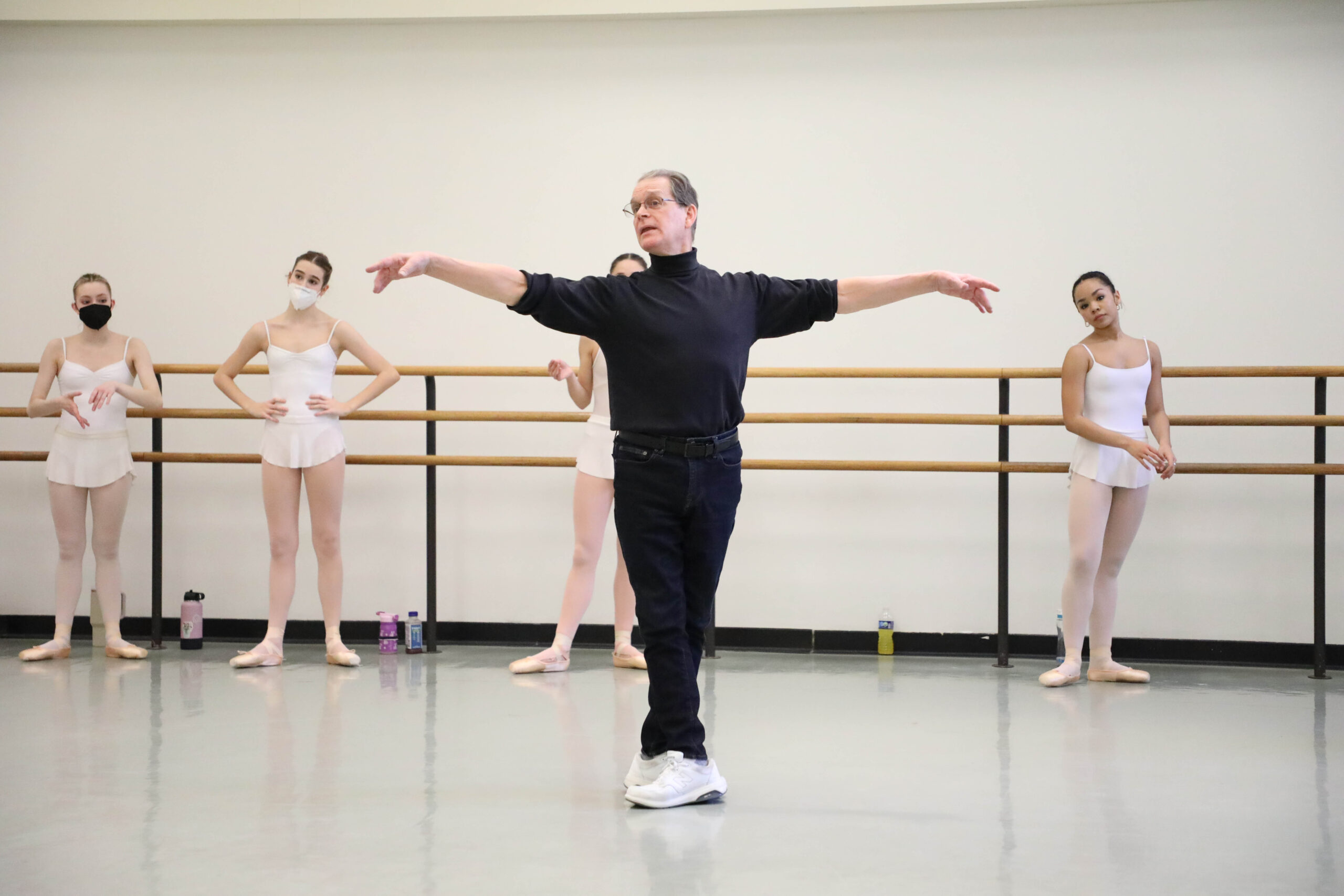 SAB Alumnus, former NYCB principal dancer and current Ballet Chicago Artistic Director, Daniel Duell